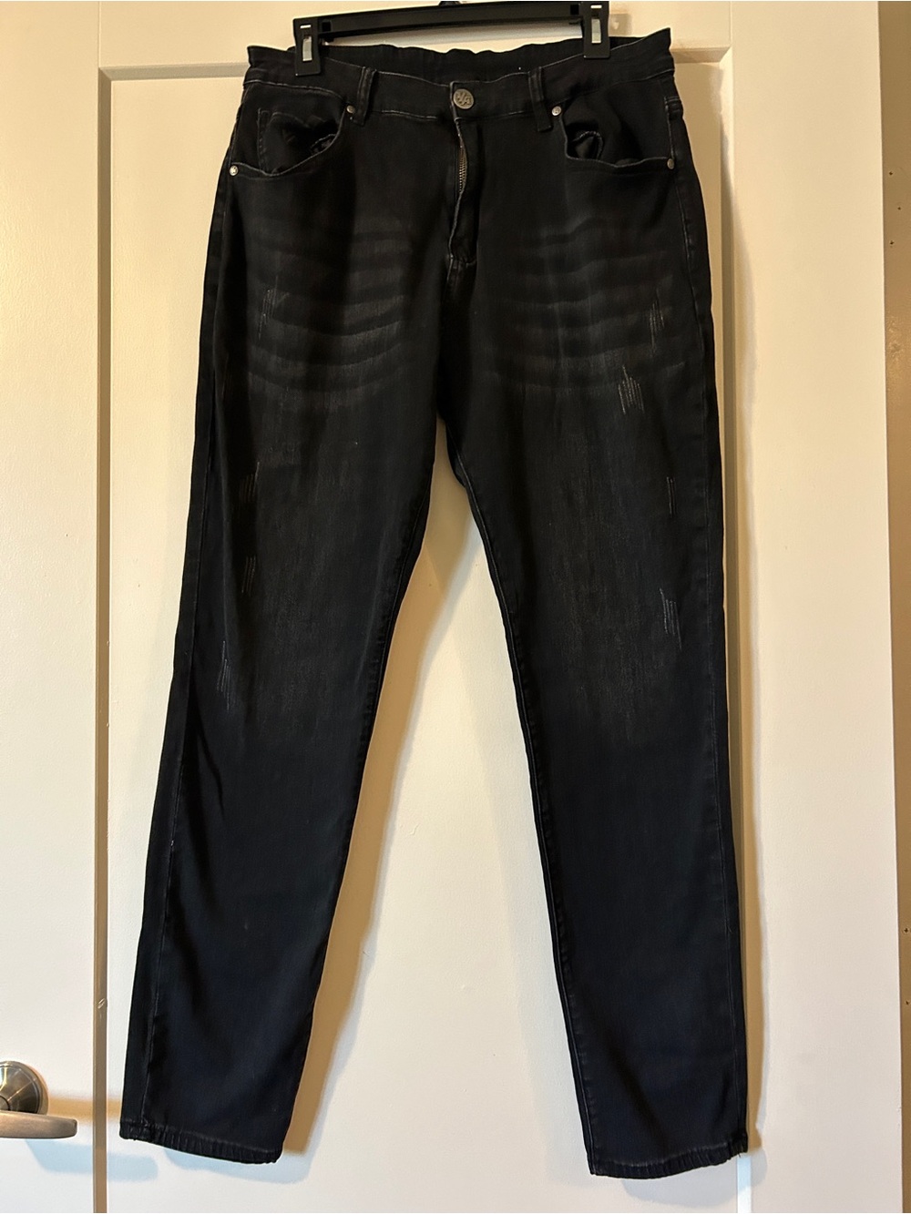 YoungLA Men's Black Slim Straight Jeans